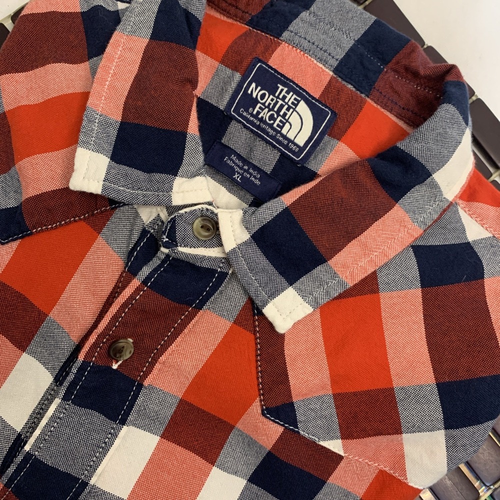 The North Face Plaid Button Up Shirt Red Blue Short Sleeve Men's‎ Size Cotton XL